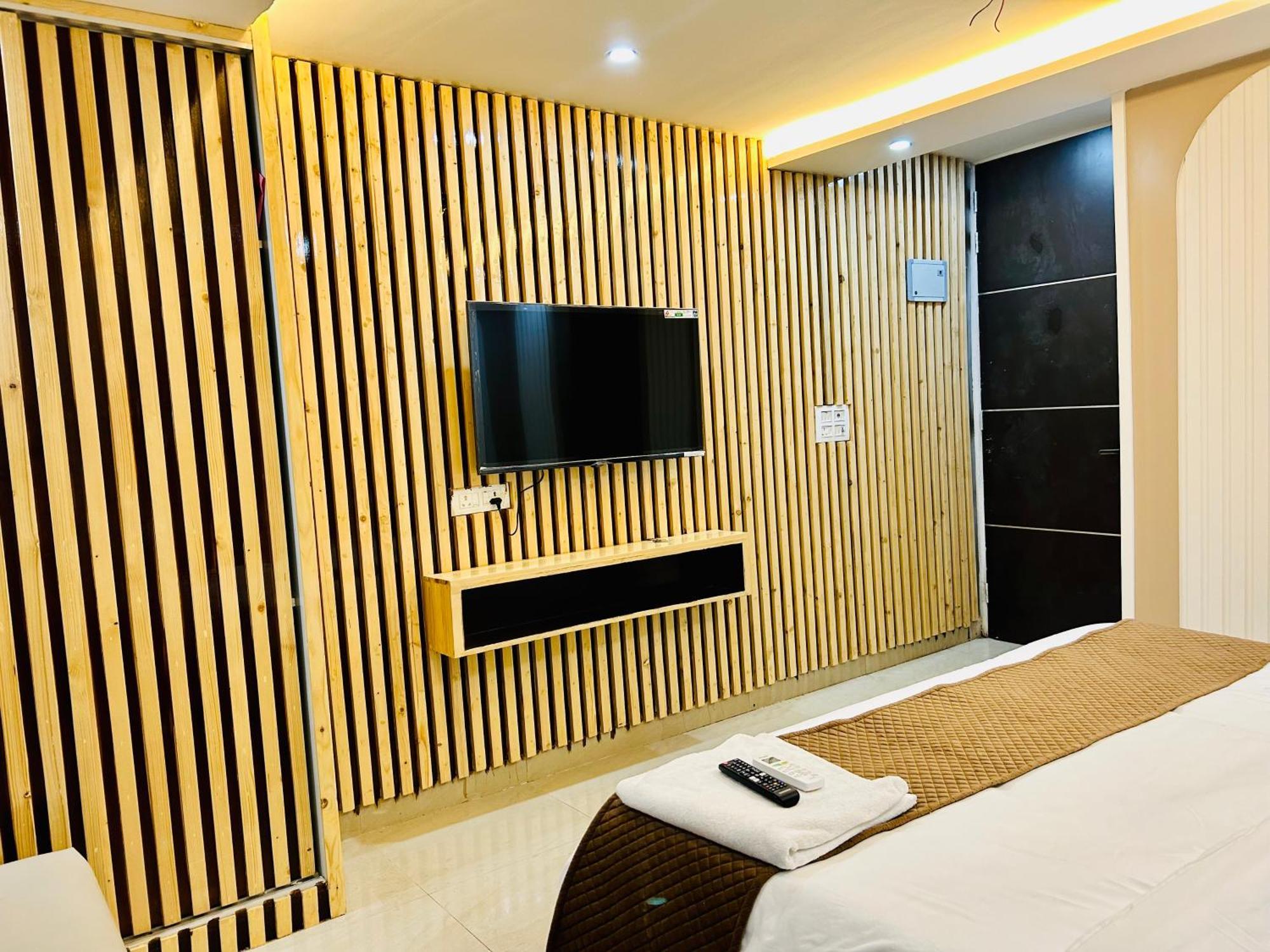 Bob Adventures Hotel Dehradún Kültér fotó